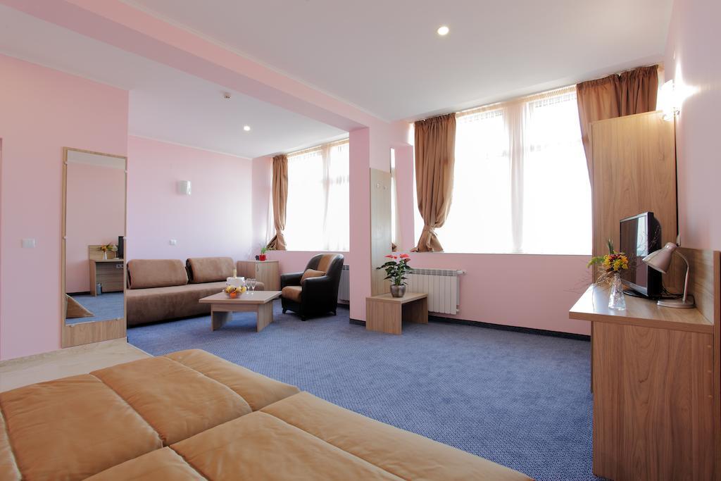 Teodora Palace Hotel Rusçuk Oda fotoğraf