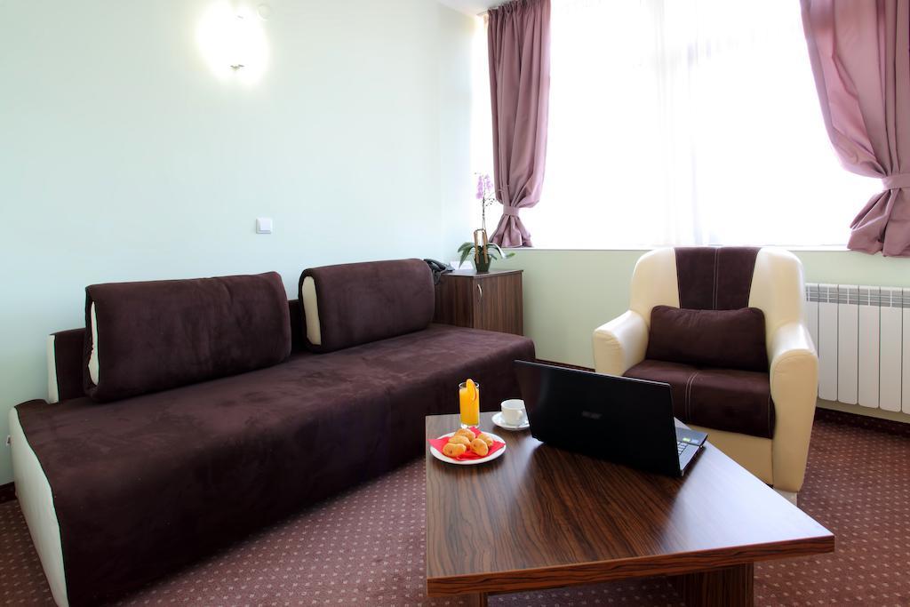 Teodora Palace Hotel Rusçuk Oda fotoğraf